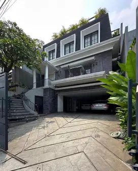 Jual Rumah CLASSIC KEBAYORAN BARU. LT.208/LB.500. 3BR. Harga 15,5M!