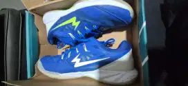 Sepatu eagle badminton
