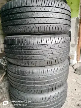 Jual ban copotan mrek falken ziex ze310 ukuran 225 50 R18 kond 90% 4bj