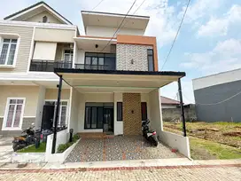Jarang Ada Rumah Ready 2 Lantai Pondok Gede Bekasi Dg Kolam Renang
