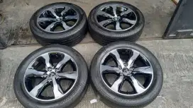 di jual velg venturer facelift r17 original+ban bs ruranza nik 2022
