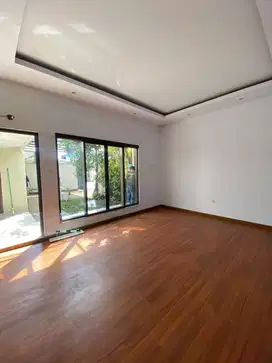 Rumah Siap Huni Cantik di Taman Kopo Katapang