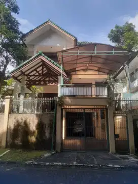 Rumah Danau Bogor Raya Lakeside