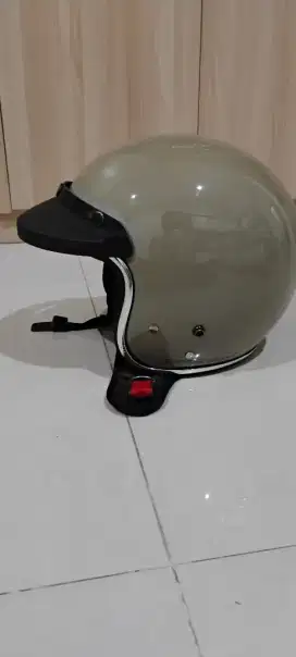 Helm Model Retro