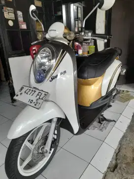 Honda scoopy karbu thn 2010