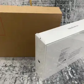 BNIB MacBook Air M2 16/256Gb 13 Inch Garansi Resmi iBox