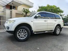 Mitsubishi Exceed 2.5 AT 2010