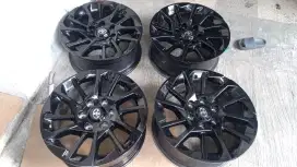di jual velg fortuner GRsport original kondisi like new cat msh oru