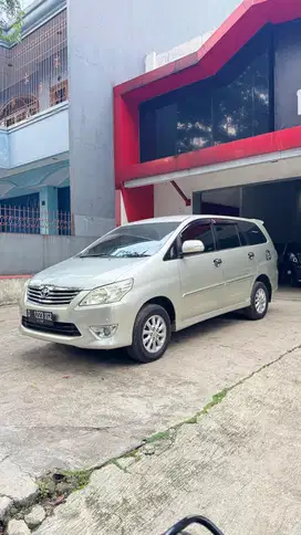 Toyota Kijang Innova 2011 Bensin