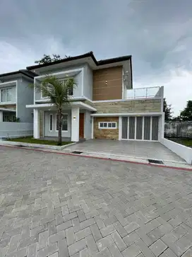 Rumah Mewah 2 Lantai dalam Perumahan dekat Kampus UII Yogyakarta
