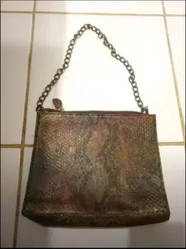 Preloved small bag original bahan kulit dan bekas