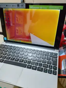 Netbook Acer one 10 ram 2gb, touchscreen