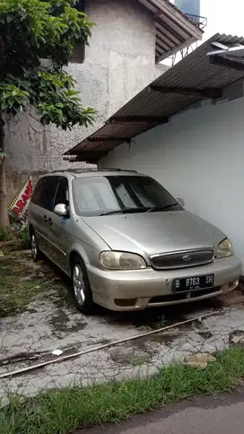 Kia Carnival 2000 Bensin