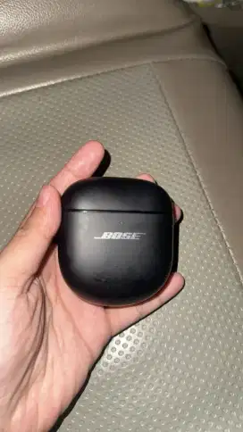 BOSE Quietcomfort ultra earbuds