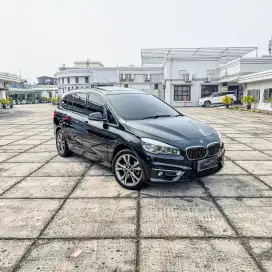 [36rb] BMW 218i Grand touerer 2015 GT panoramic sunroof