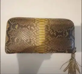 Preloved dompet bagus dan awet terbuat dari kulit asli