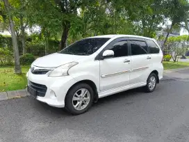Toyota Veloz 1.5 matic th 2015 Putih