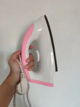 Setrika Miyako anti lengket