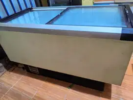 Dijual cepat Freezer Kaca GEA