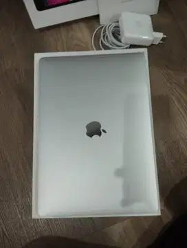 MacBook Pro M1 8/256 Fullset iBox