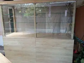 Etalase kayu untuk jual masakan