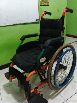 Kursi Roda GEA FS980 LA-35 / FS 980 LA-35 - Anak