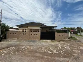 Disewakan Rumah Full Furnished lokasi jln. Mesuji Demang lebar Daun