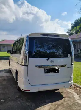Nissan Serena 2015 Bensin