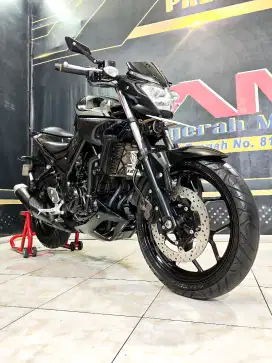 Naked 250cc MT25 black glossy handal 2018. Anugerah motor rungkut