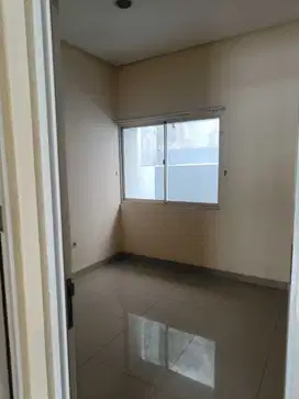 Dijual Rumah minimalis modern di Green Lake City jak bar