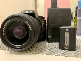 DI JUAL SANTAI CAMERA SONY A 37 GOOD CONDITION !!
