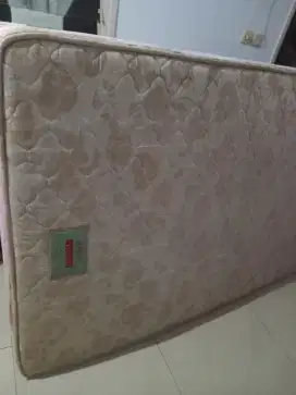Kasur spring bed