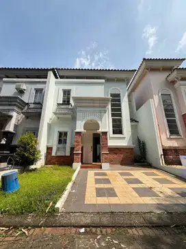 Rumah Siap Huni Lokasi Strategis Cluster Alicante Gading Serpong