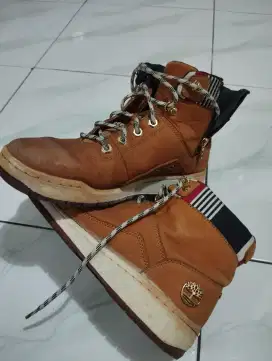 Sepatu seken medan