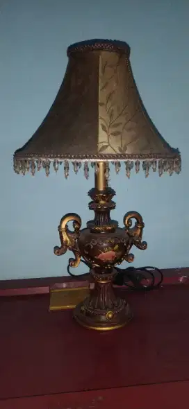 Lampu tidur hias