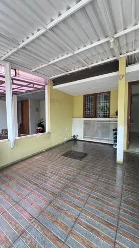Rumah Nyaman 2 Lantai di Cherry Field Bojongsoang