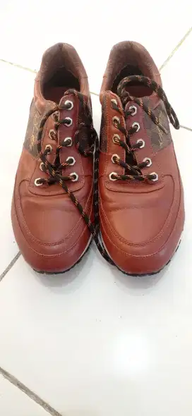 Sepatu Louis Vuitton original