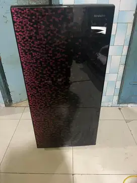 Kulkas 1pintu merk sharp normal cocok anak kos