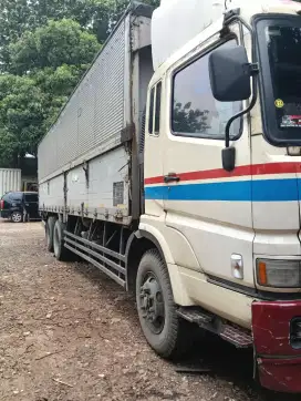 Mitsubishi Fuso 6D24 Supergreat 2005 wingbox long tronton 9,5m istmewa