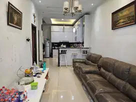 DIJUAL RUMAH METRO PERMATA 3,5 LANTAI