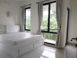 Rumah bagus siap huni depan taman di green Ara residence harapan indah