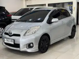 Toyota Yaris E 2013 Matic Silver Tanpa PR