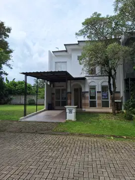 Dijual cepat  Rumah di Cluster Collinare - Foresta,  BSD City