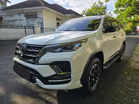 TOYOTA FORTUNER 4x2 GR-Sport 2.8 Diesel A/T 2022