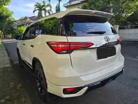 TOYOTA FORTUNER 4x2 GR-Sport 2.8 Diesel A/T 2022
