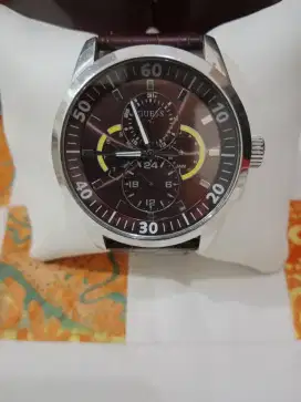 Jam Guess W95046G2