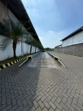 Dijual pabrik atau gudang  baja ringan gresik 14060m2