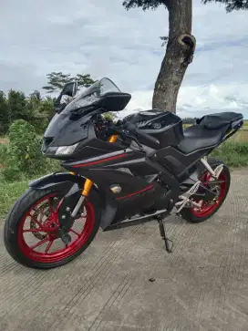 R15 V3 Hitam 2019