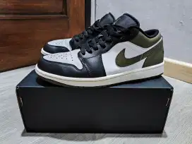 Jual Jordan 1 Low Medium Olive (Size 42)