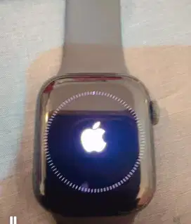 Apple watch series 8